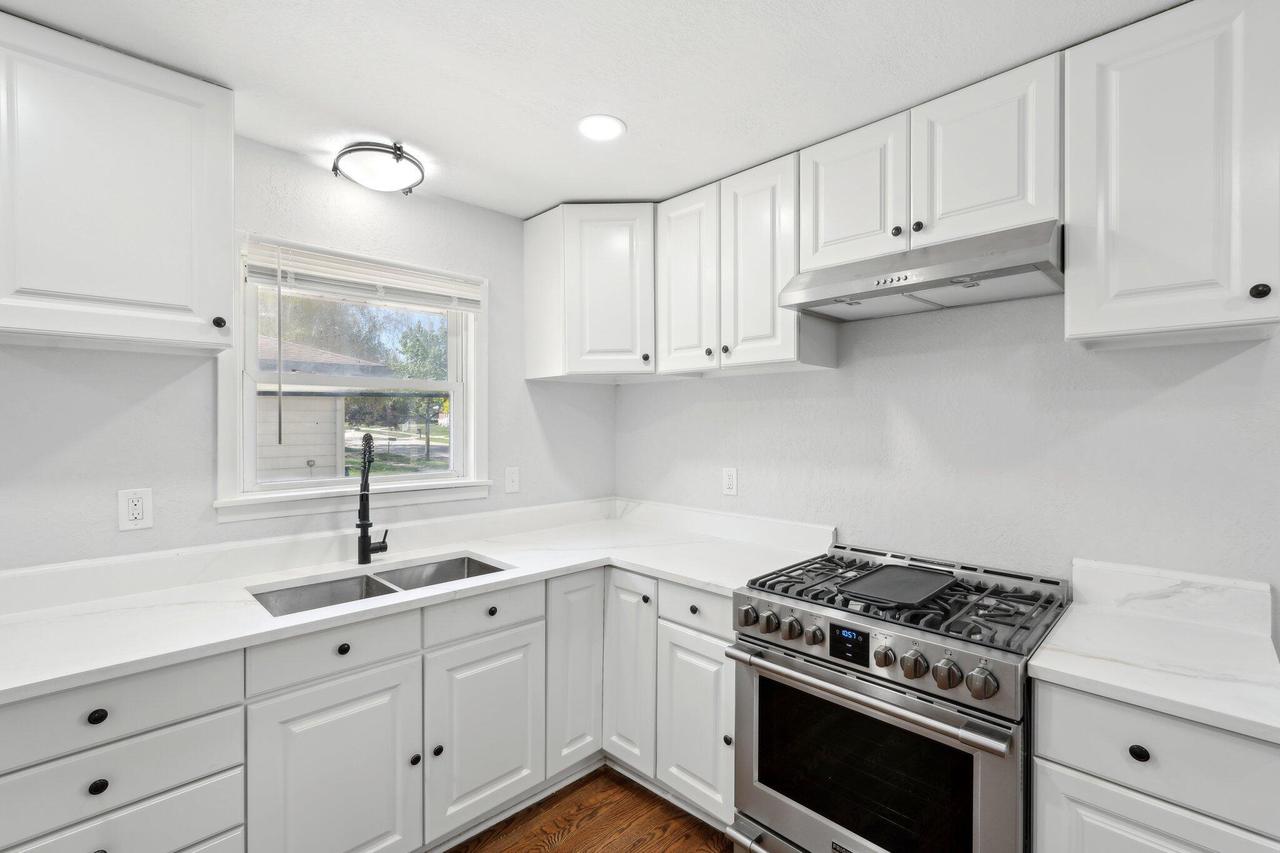 8246 North 106th STREET