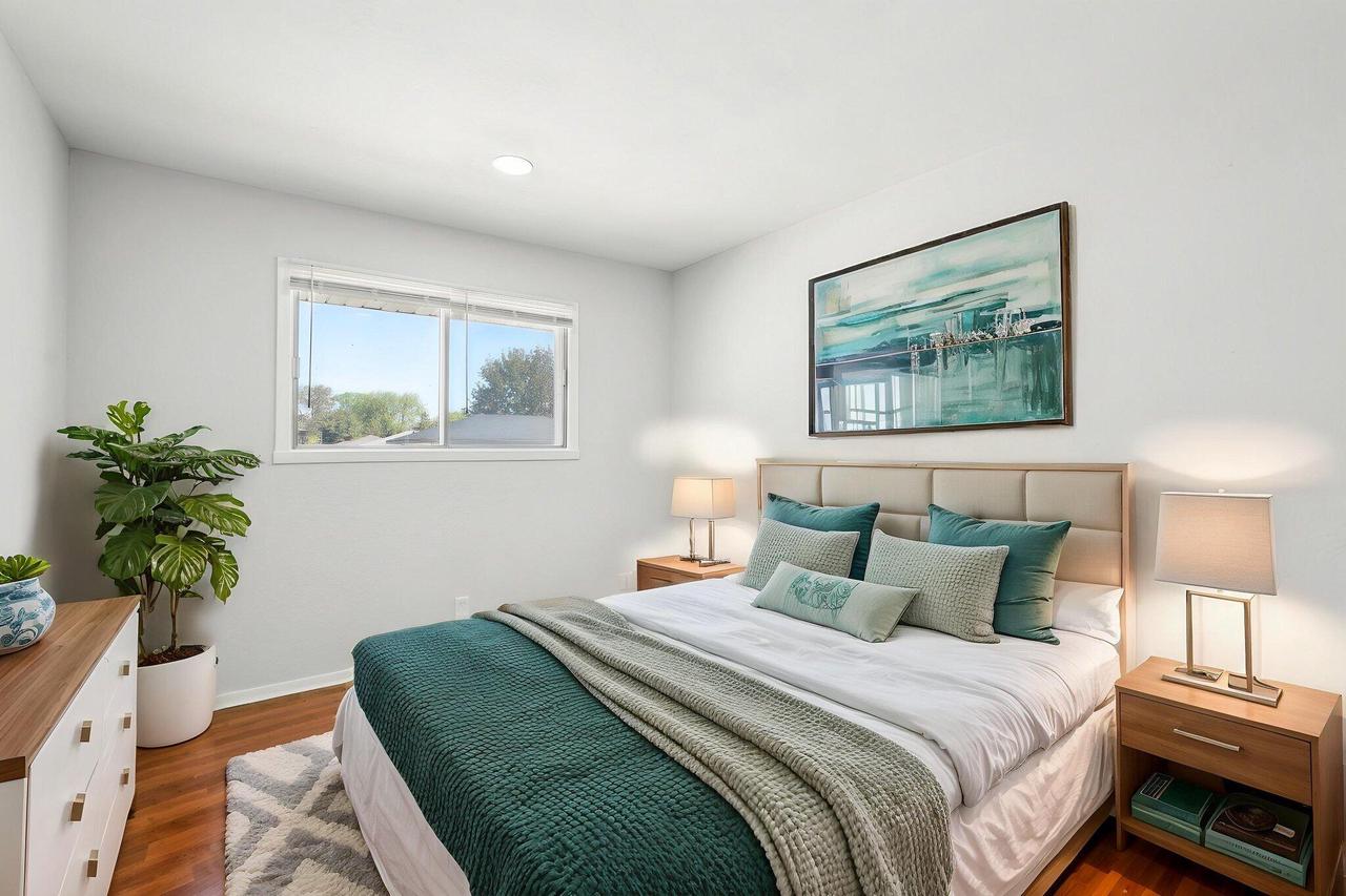 8246 North 106th STREET