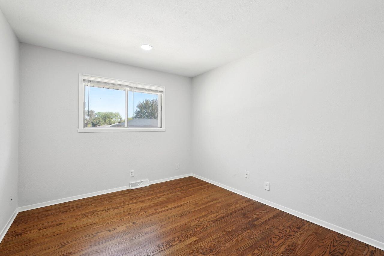 8246 North 106th STREET