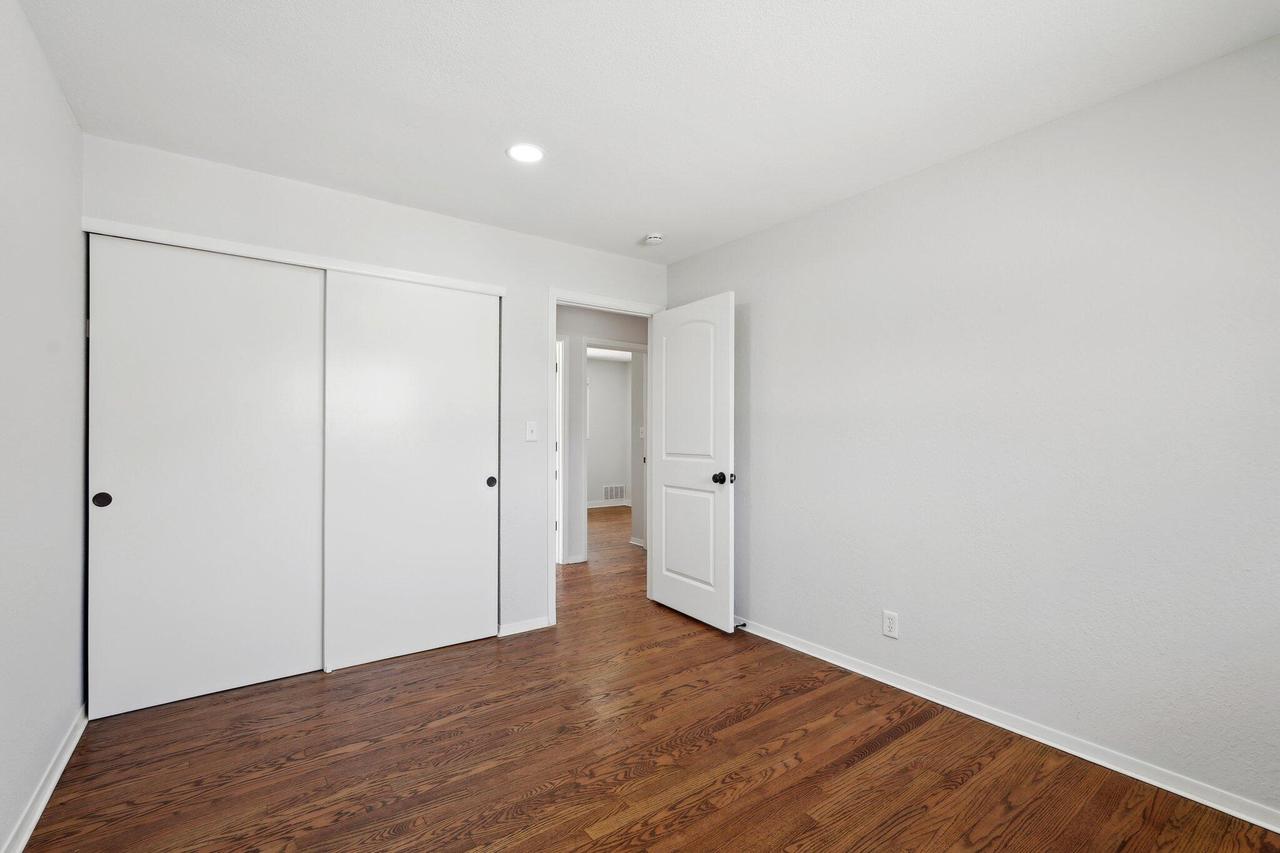 8246 North 106th STREET