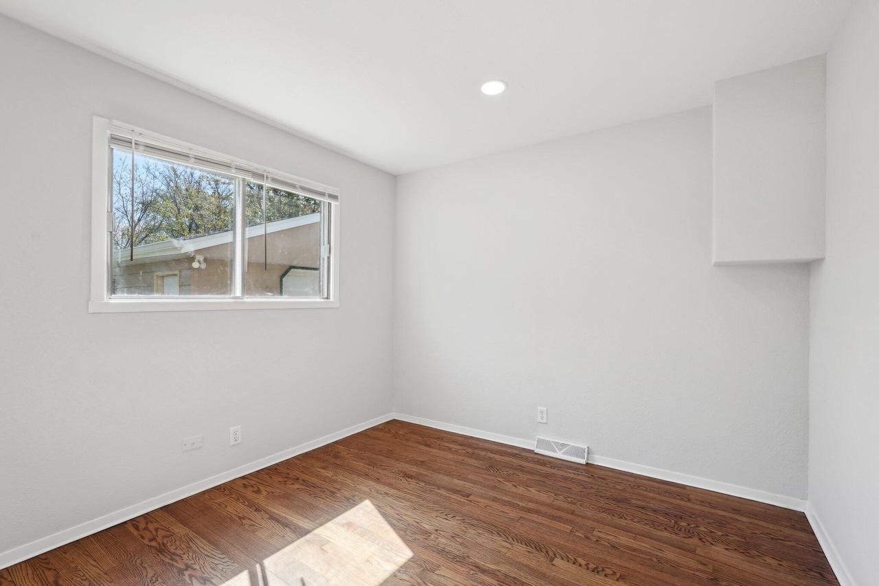 8246 North 106th STREET