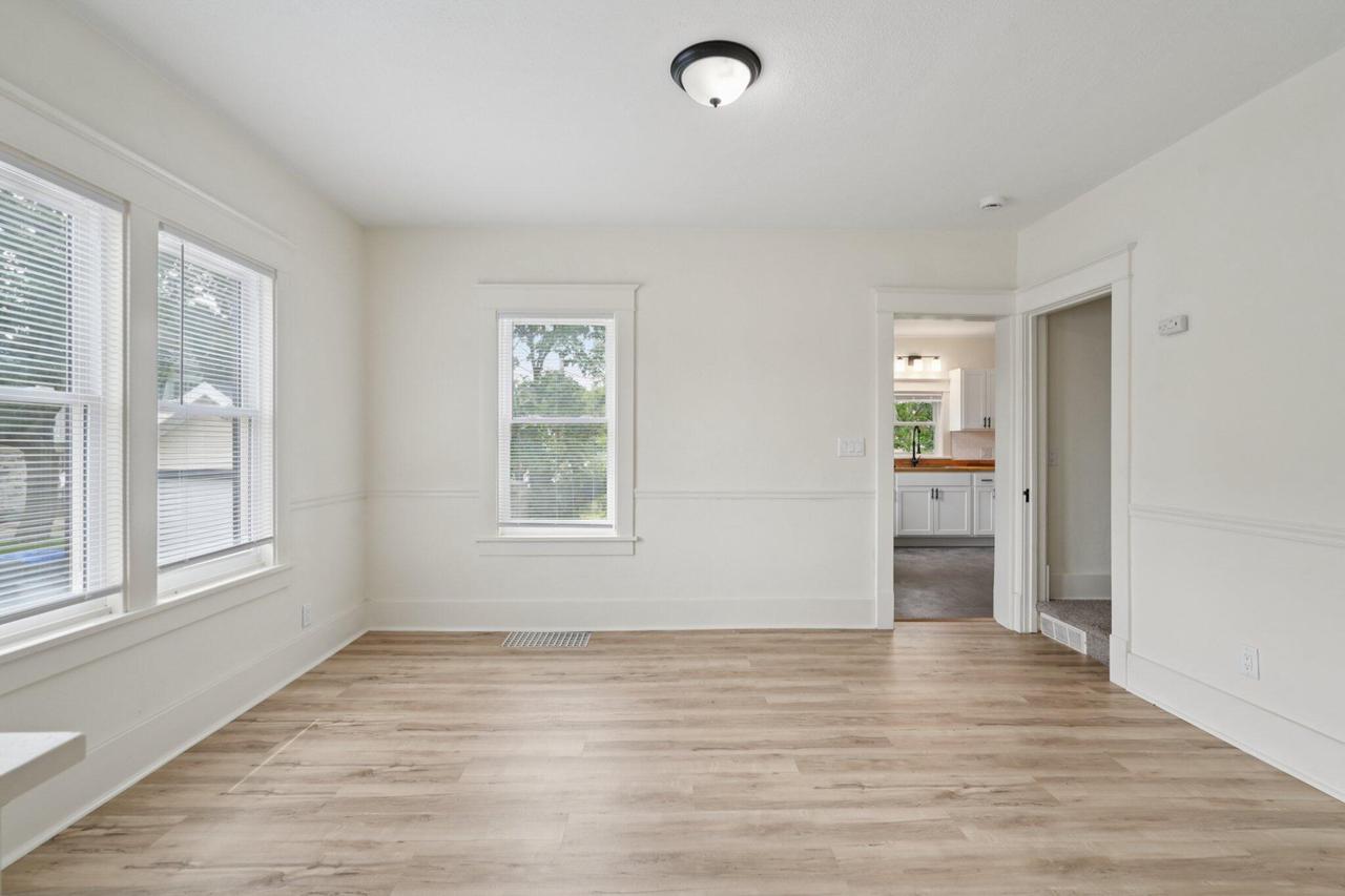 7 West Geneva STREET