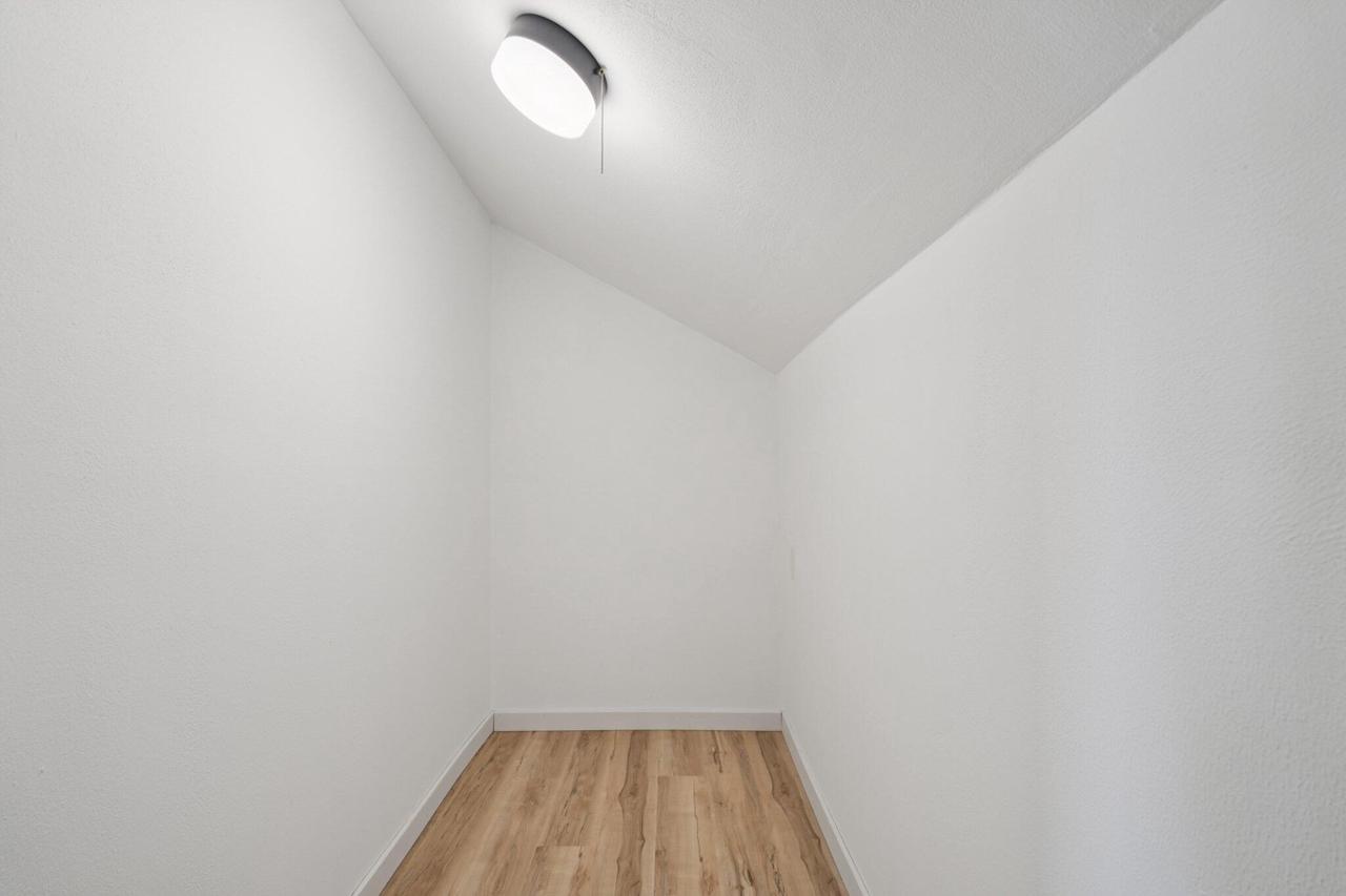 7 West Geneva STREET