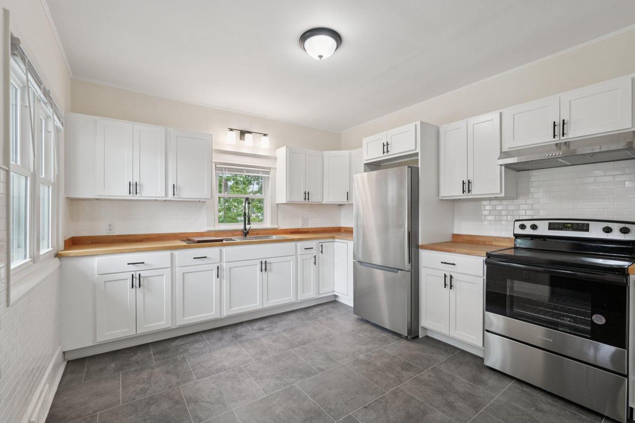 7 West Geneva STREET