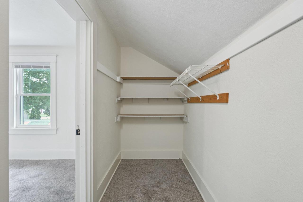 7 West Geneva STREET