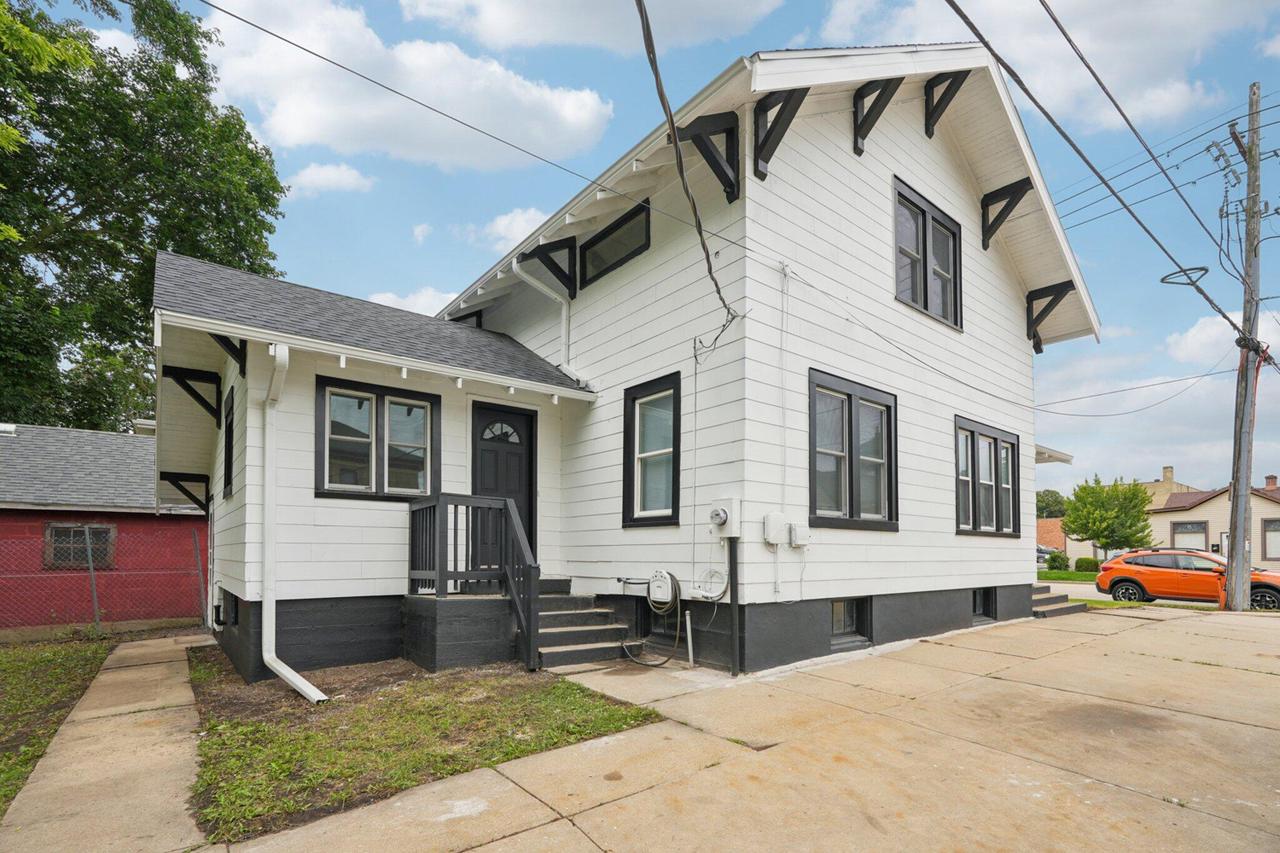 7 West Geneva STREET