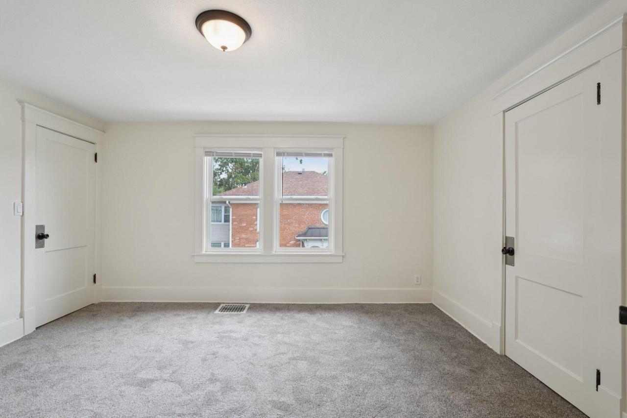 7 West Geneva STREET