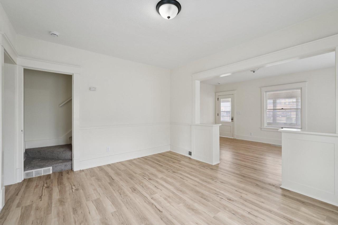 7 West Geneva STREET