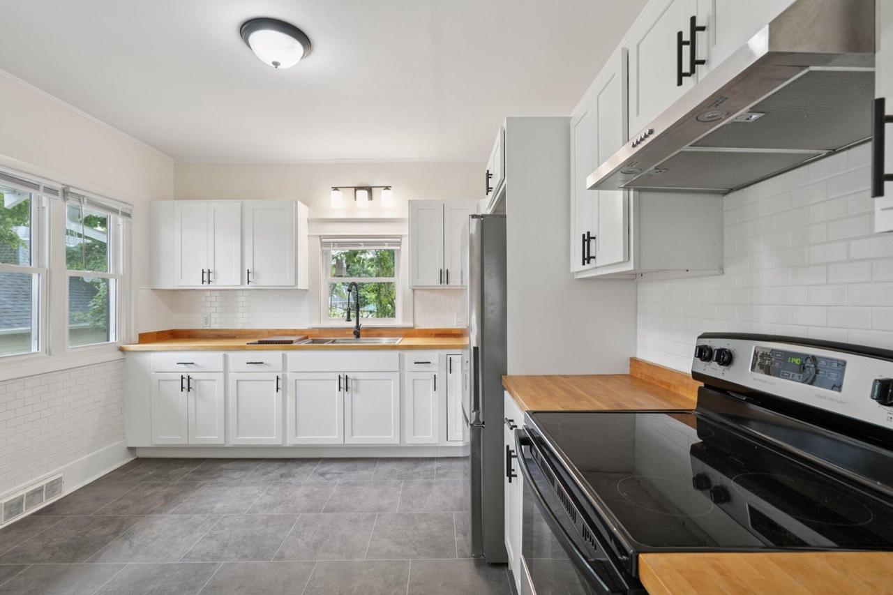 7 West Geneva STREET