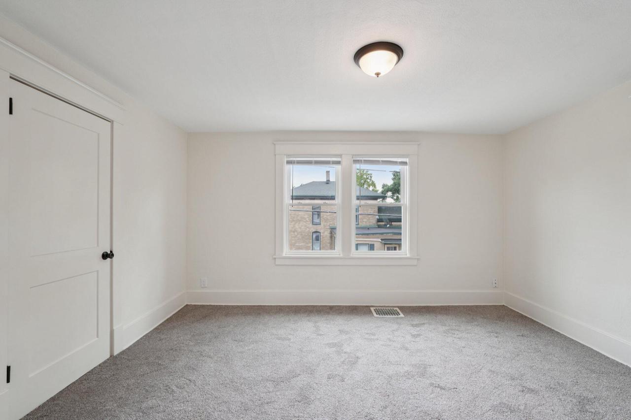 7 West Geneva STREET