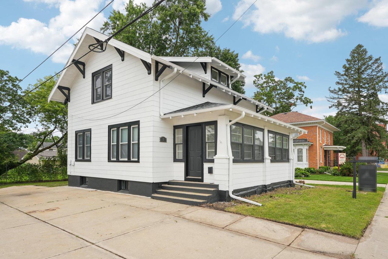 7 West Geneva STREET