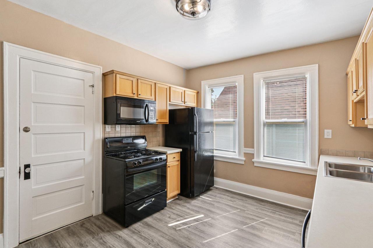 2422 South Woodward STREET 2424