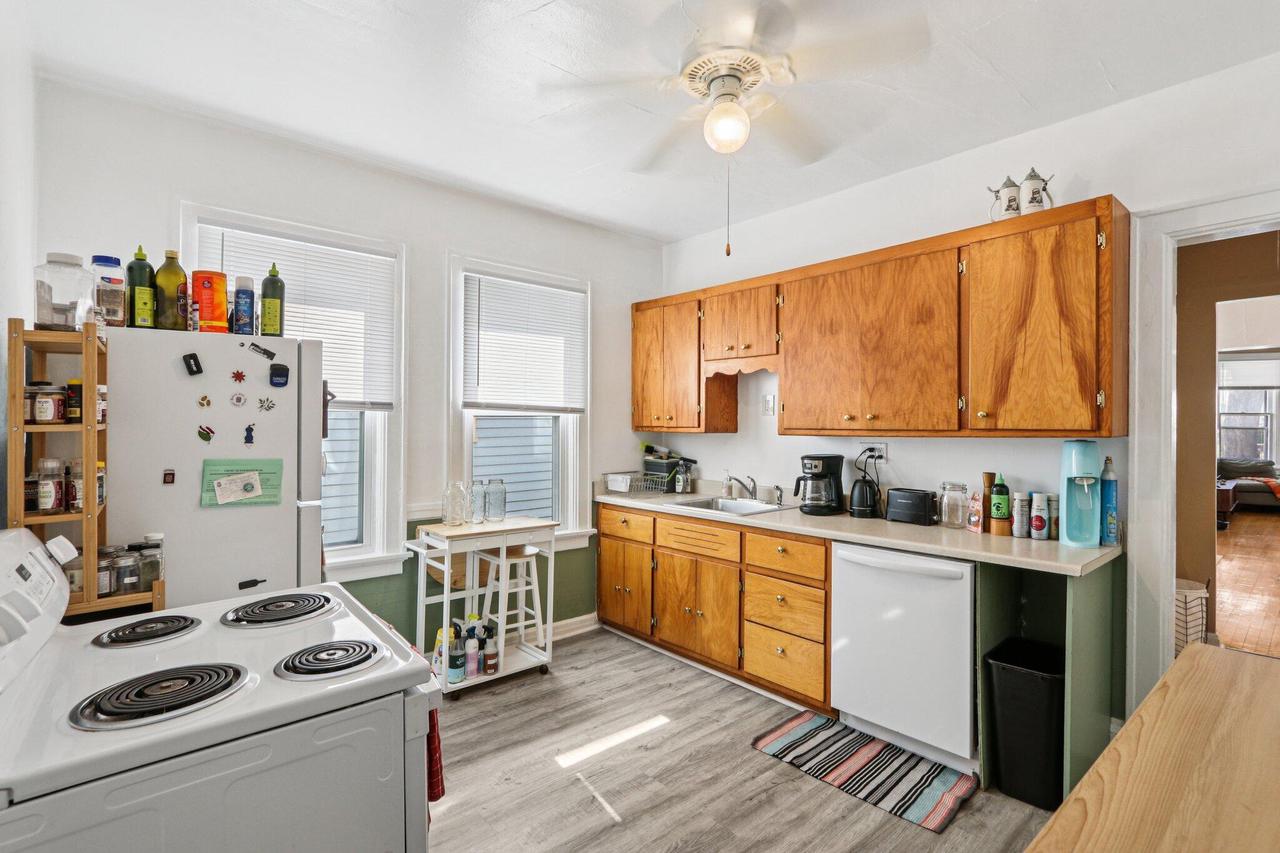 2422 South Woodward STREET 2424