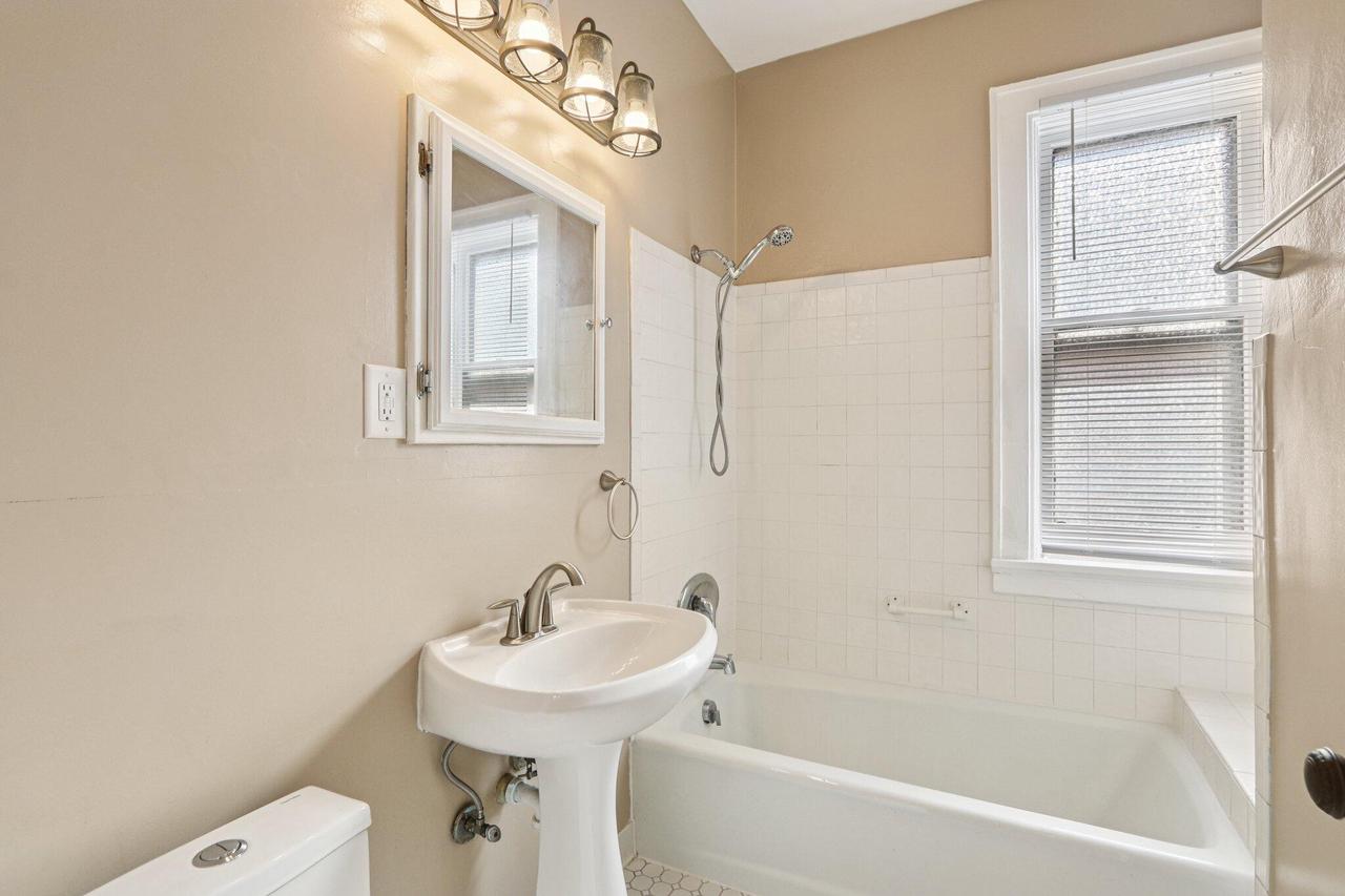2422 South Woodward STREET 2424