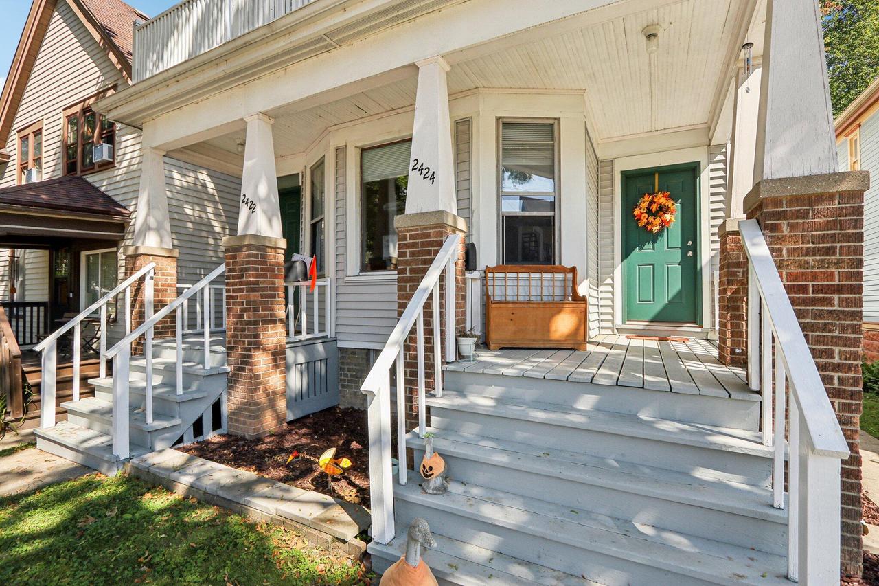 2422 South Woodward STREET 2424
