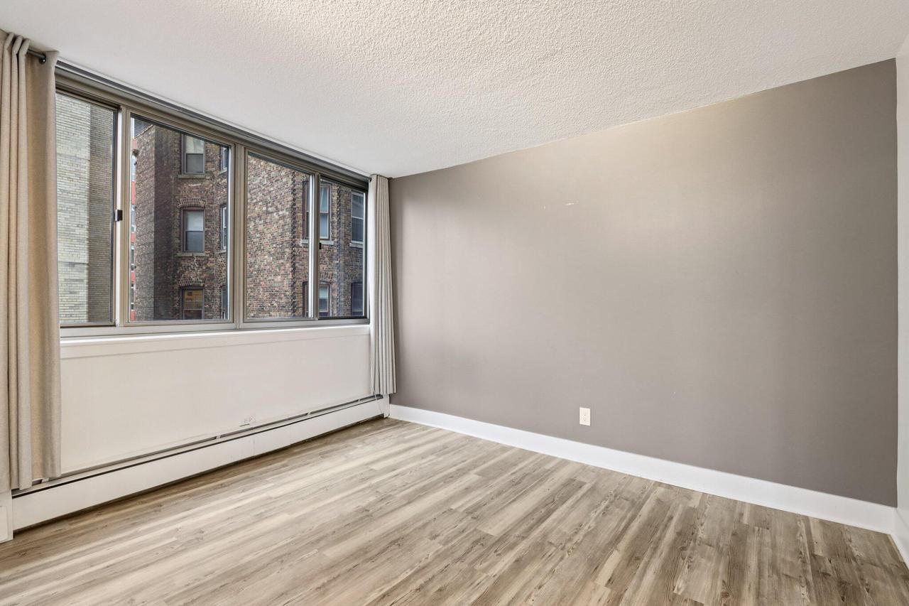 1919 North Summit AVENUE 1D