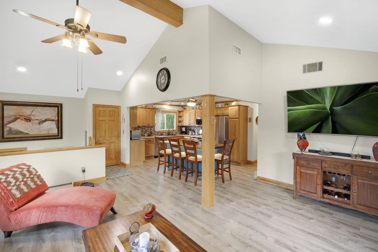 S73W16773 Briargate LANE