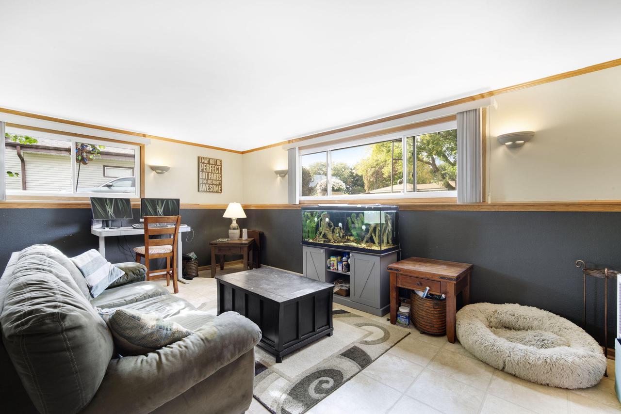 S73W16773 Briargate LANE