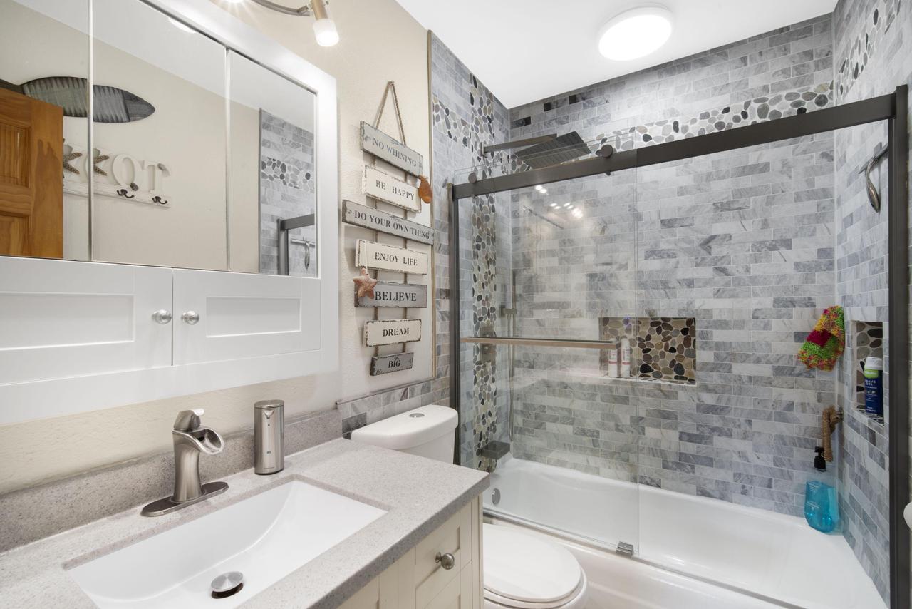 S73W16773 Briargate LANE