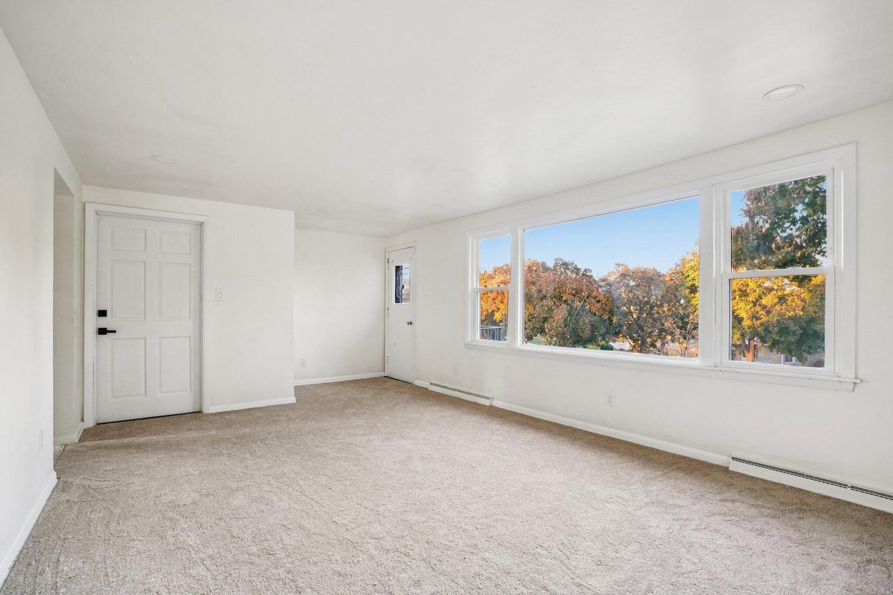 4607 North 79th STREET 4609