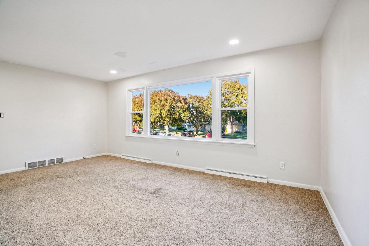 4607 North 79th STREET 4609