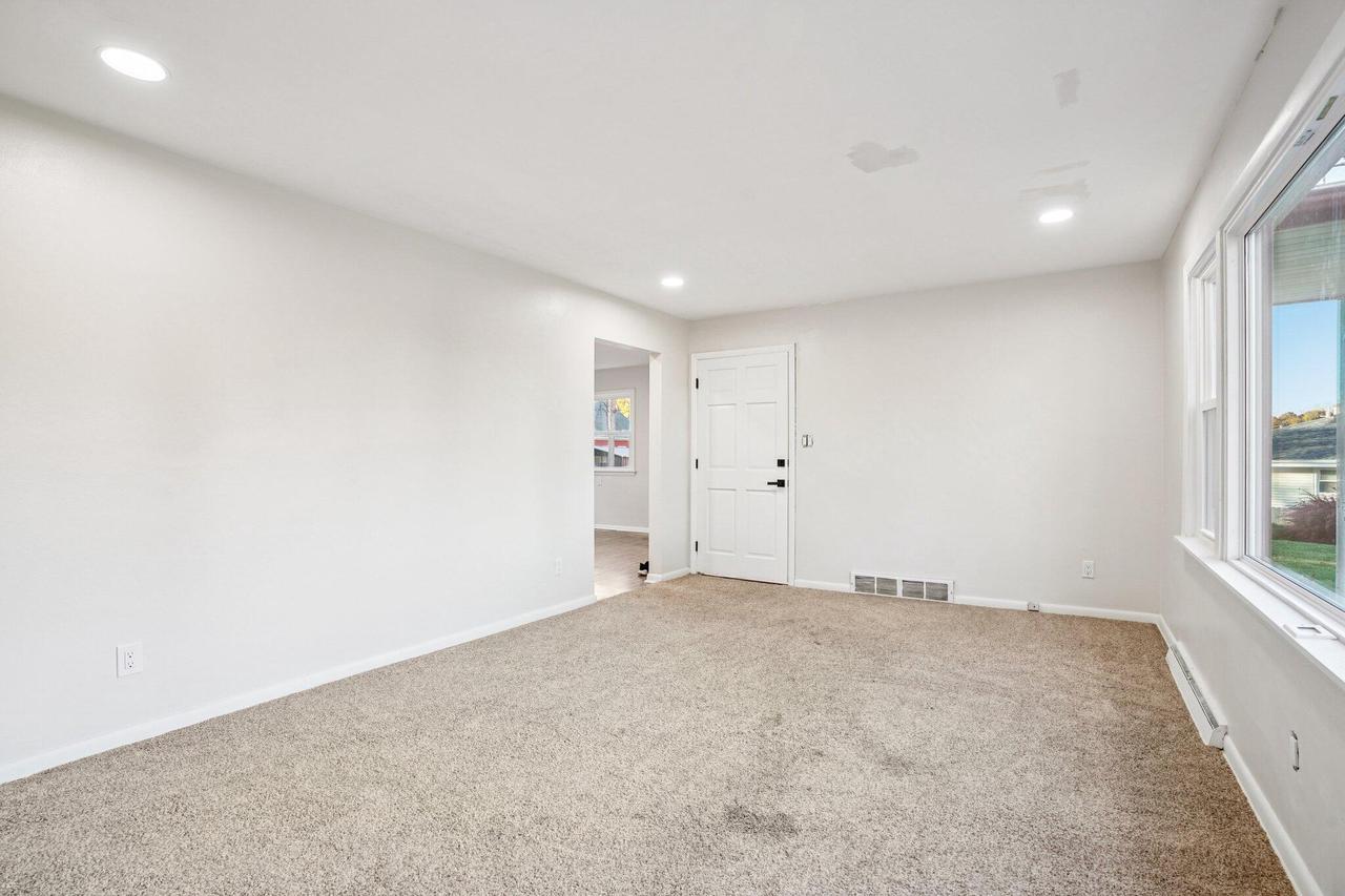 4607 North 79th STREET 4609