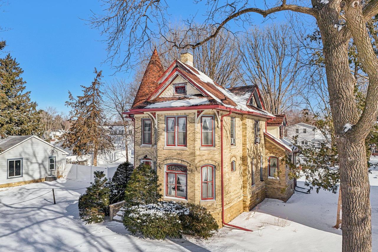 216 East Madison STREET