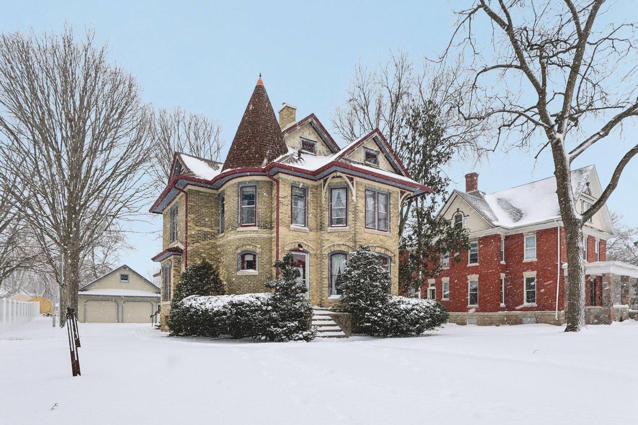 216 East Madison STREET