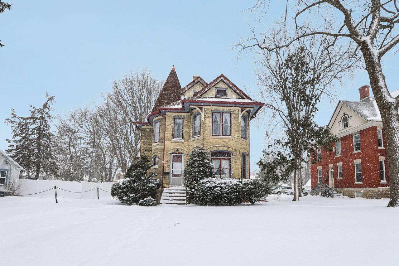 216 East Madison STREET