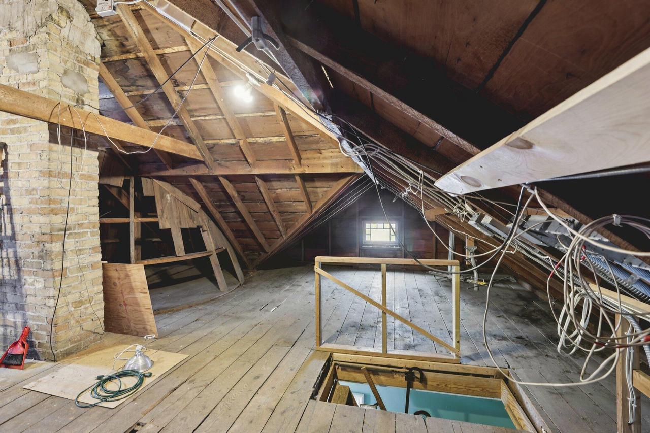 216 East Madison STREET