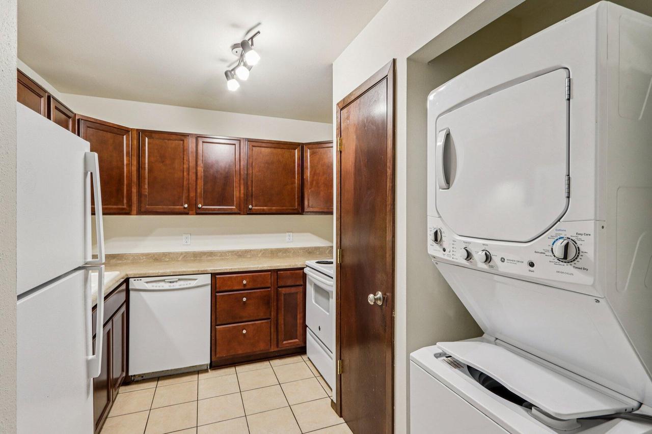 5200 South Tuckaway BOULEVARD 107A