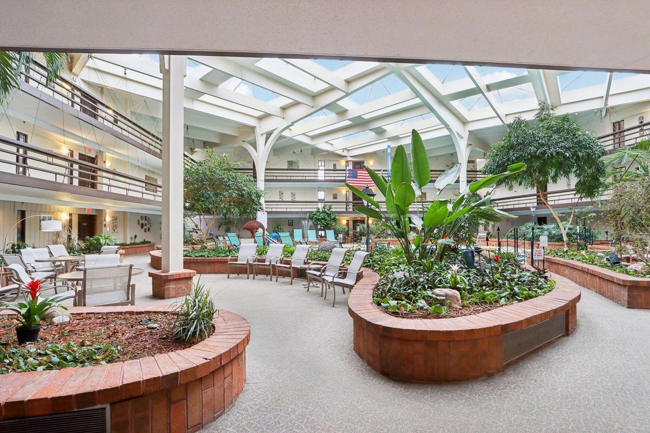 5200 South Tuckaway BOULEVARD 107A