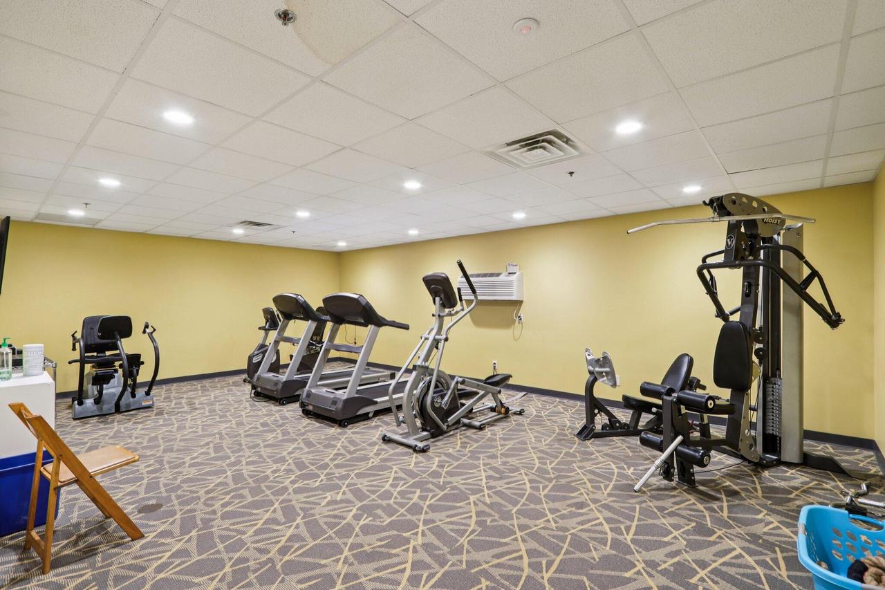 5200 South Tuckaway BOULEVARD 107A