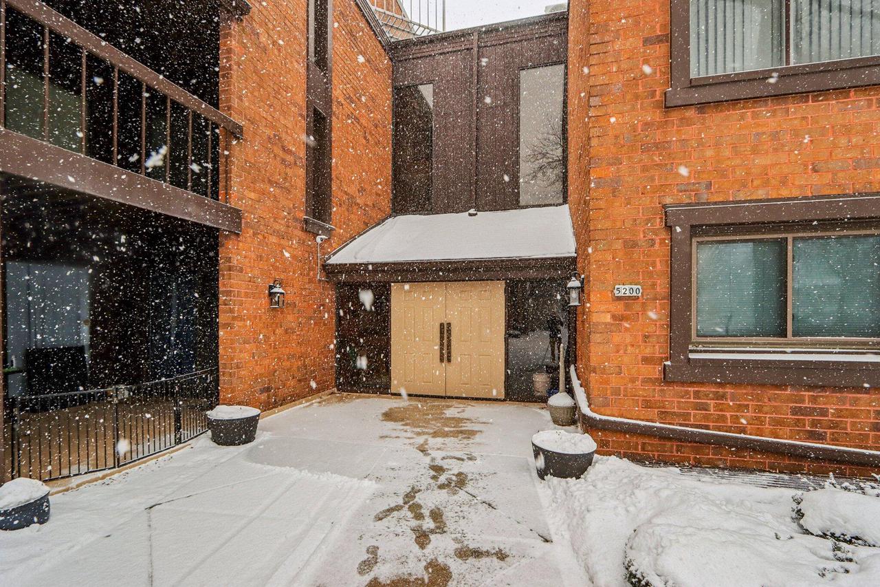 5200 South Tuckaway BOULEVARD 107A