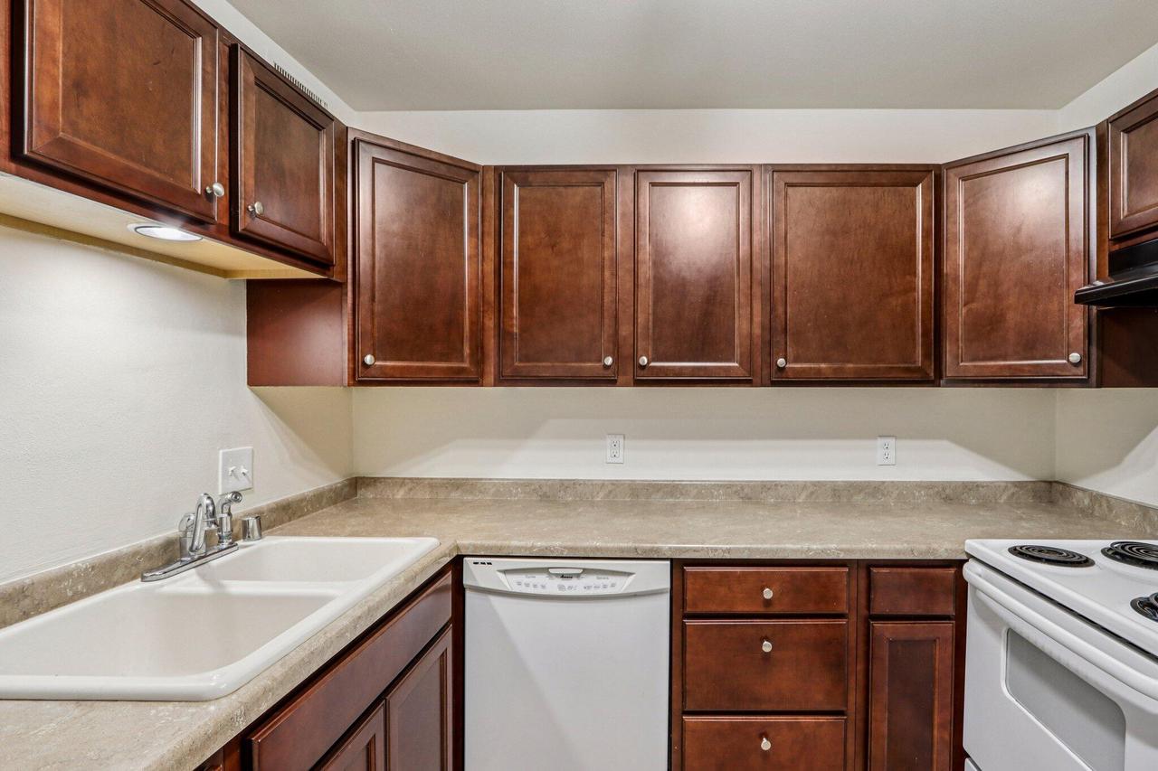 5200 South Tuckaway BOULEVARD 107A