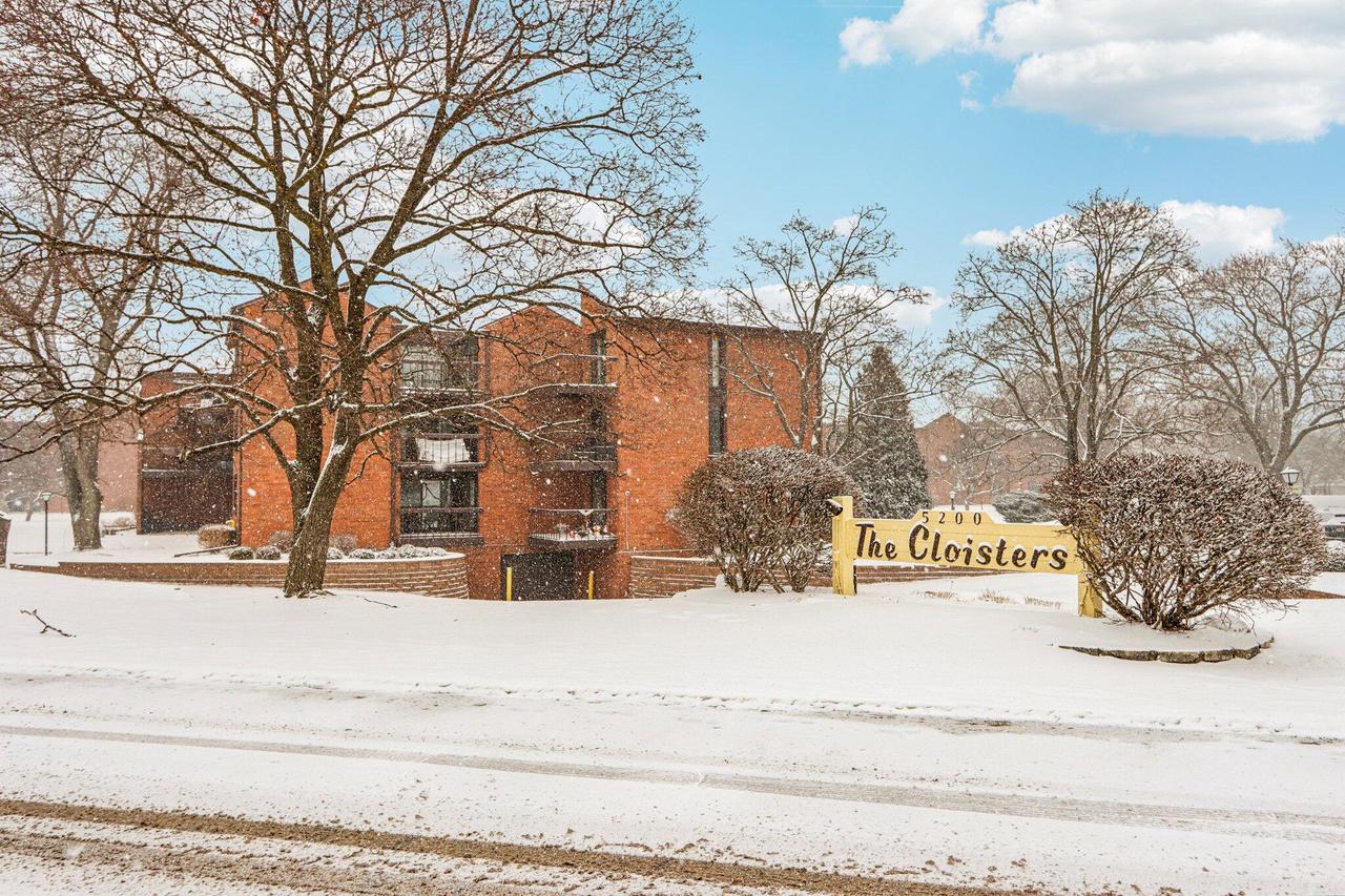 5200 South Tuckaway BOULEVARD 107A