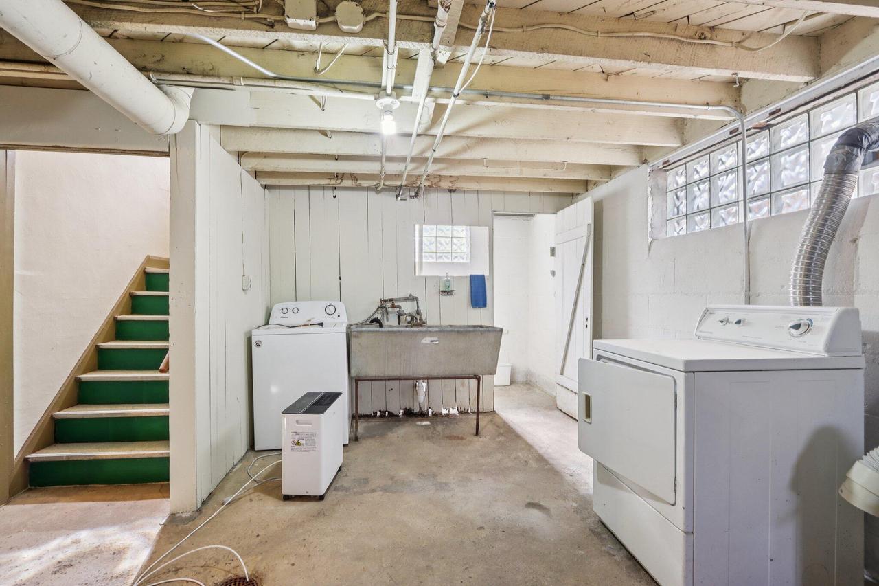 817 East Otjen STREET