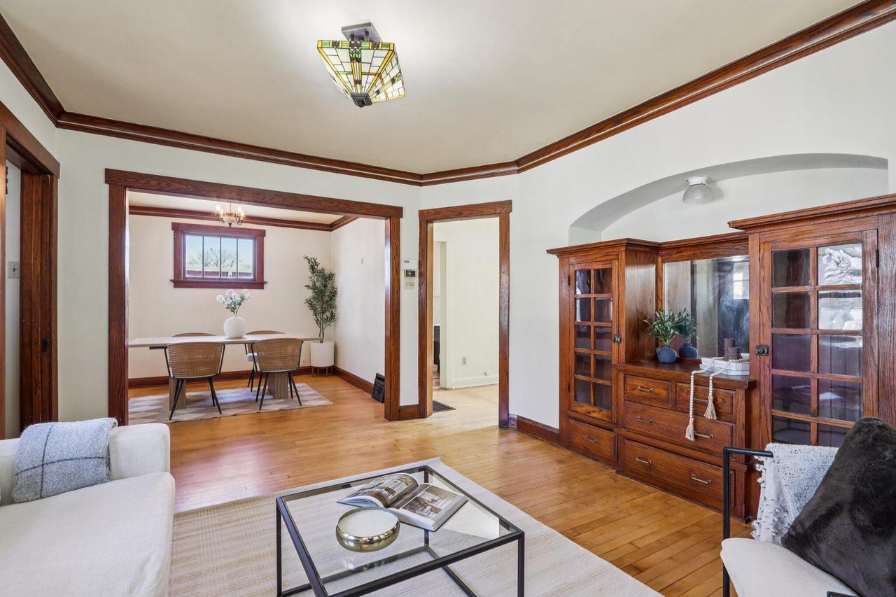 817 East Otjen STREET