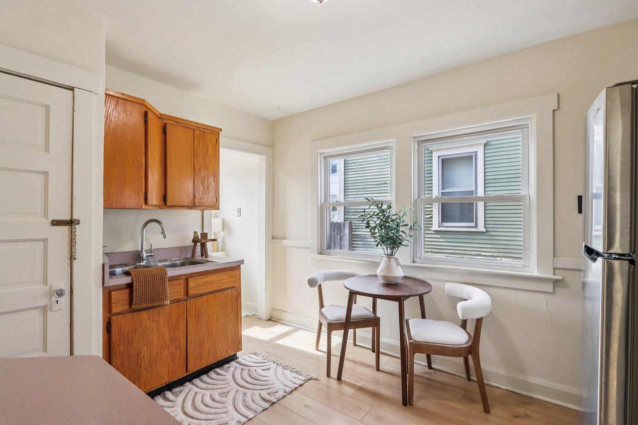 817 East Otjen STREET