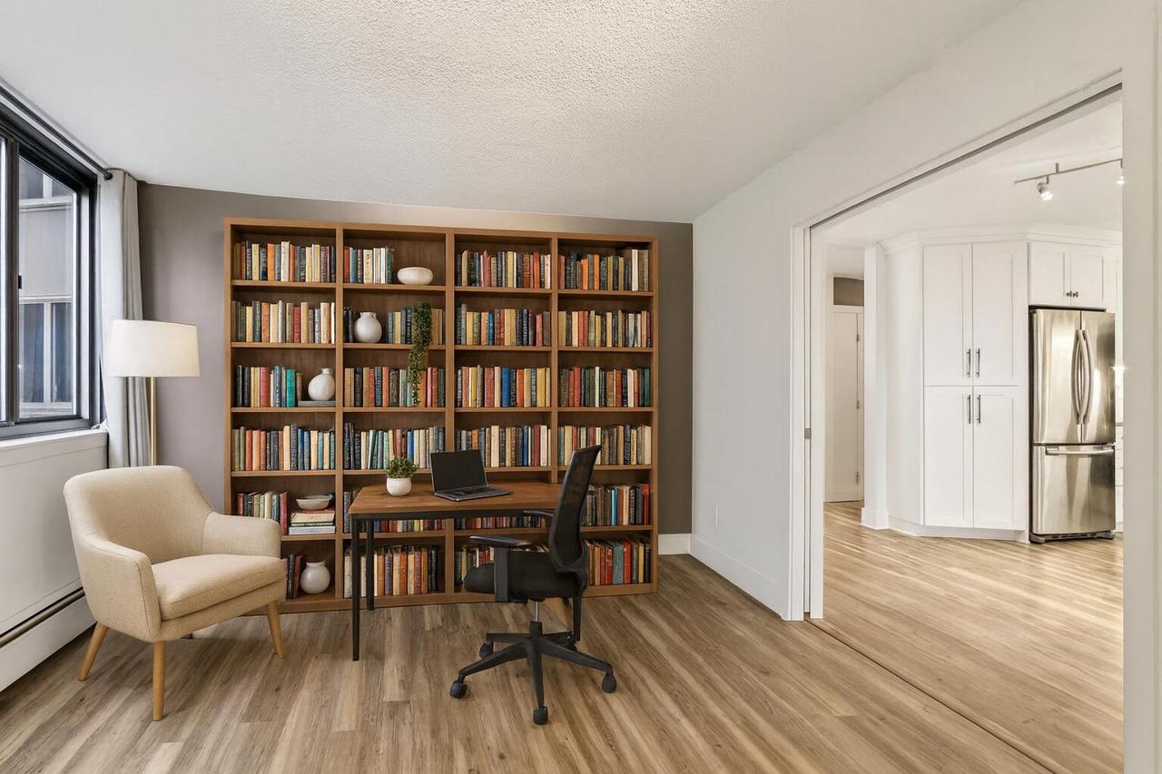 1919 North Summit AVENUE 1D