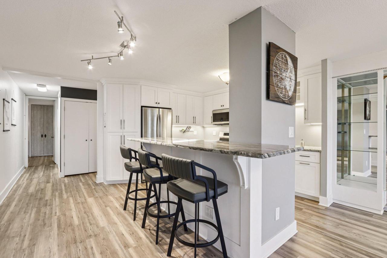 1919 North Summit AVENUE 1D