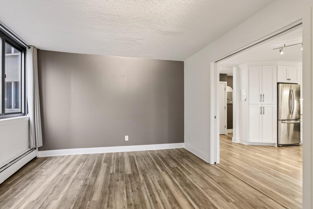 1919 North Summit AVENUE 1D