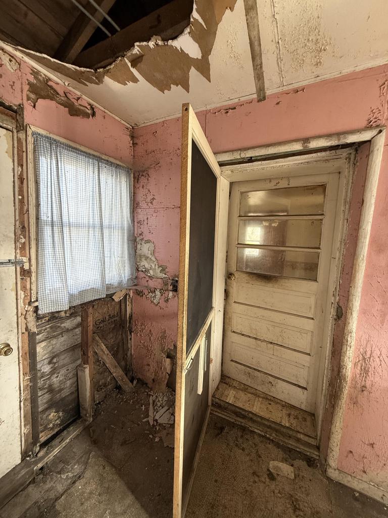 220 South Locust STREET