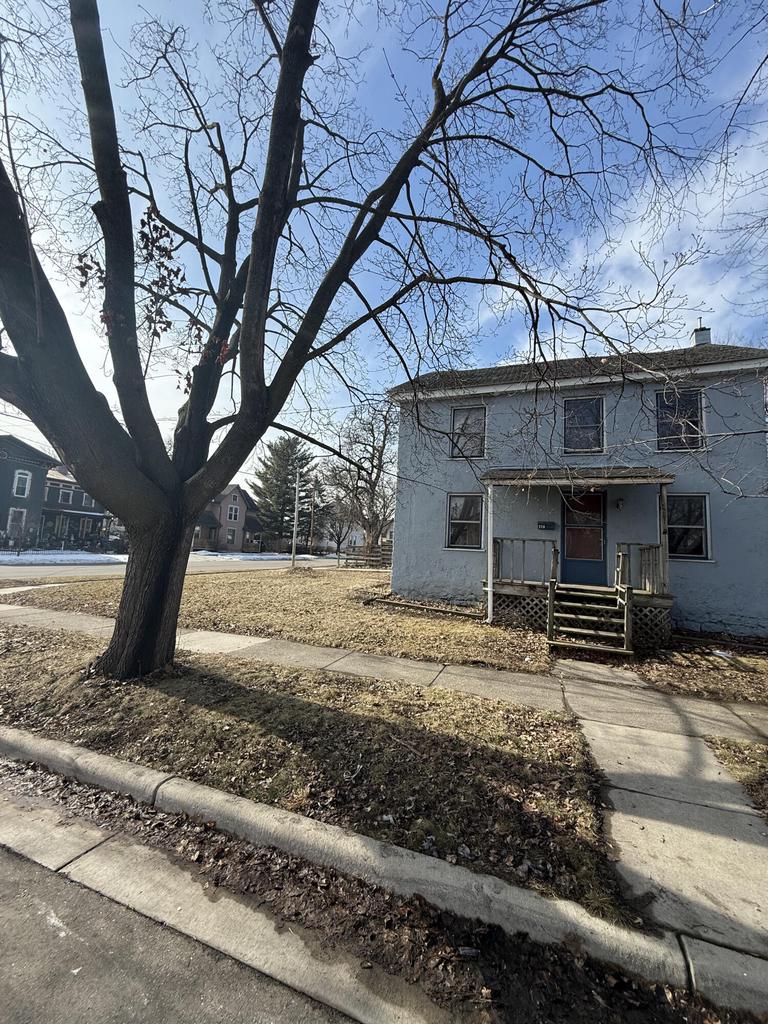 220 South Locust STREET