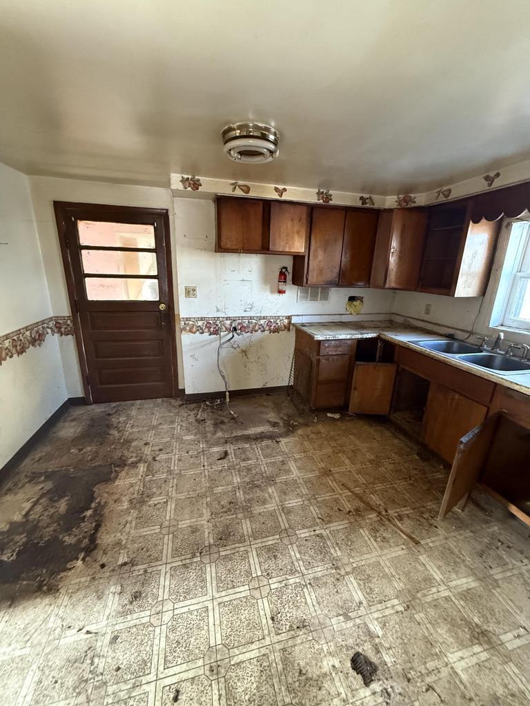 220 South Locust STREET