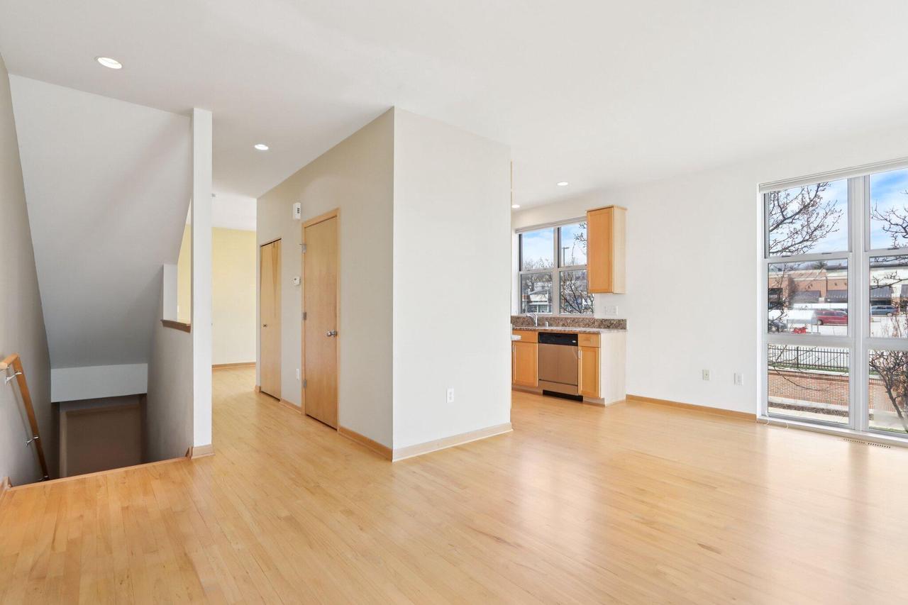 2118 North Commerce STREET