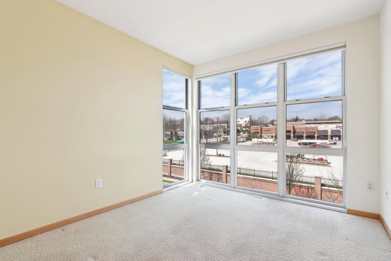 2118 North Commerce STREET