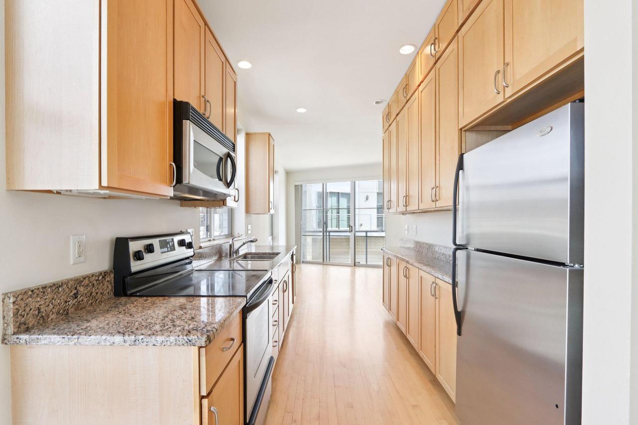 2118 North Commerce STREET