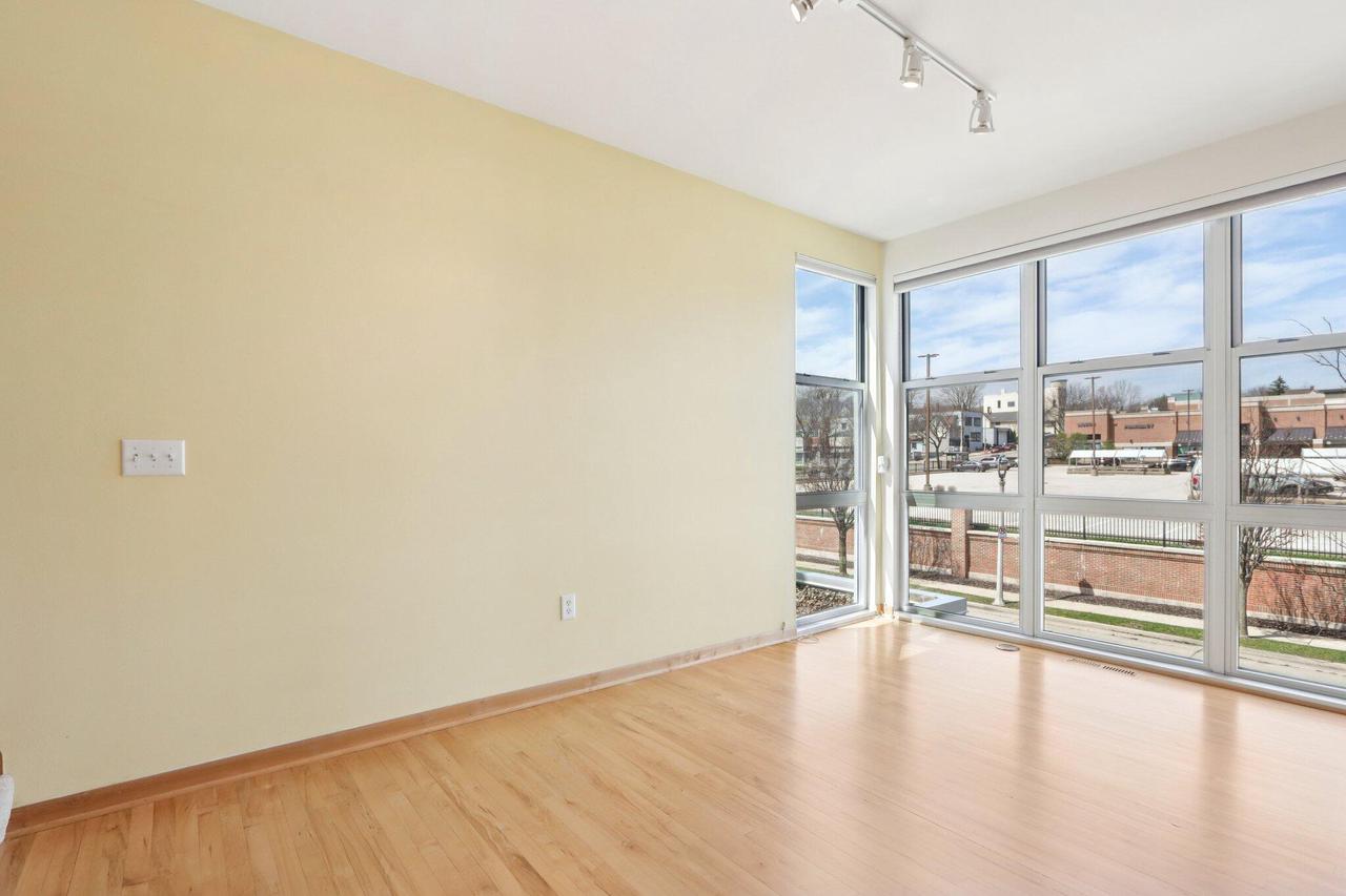 2118 North Commerce STREET