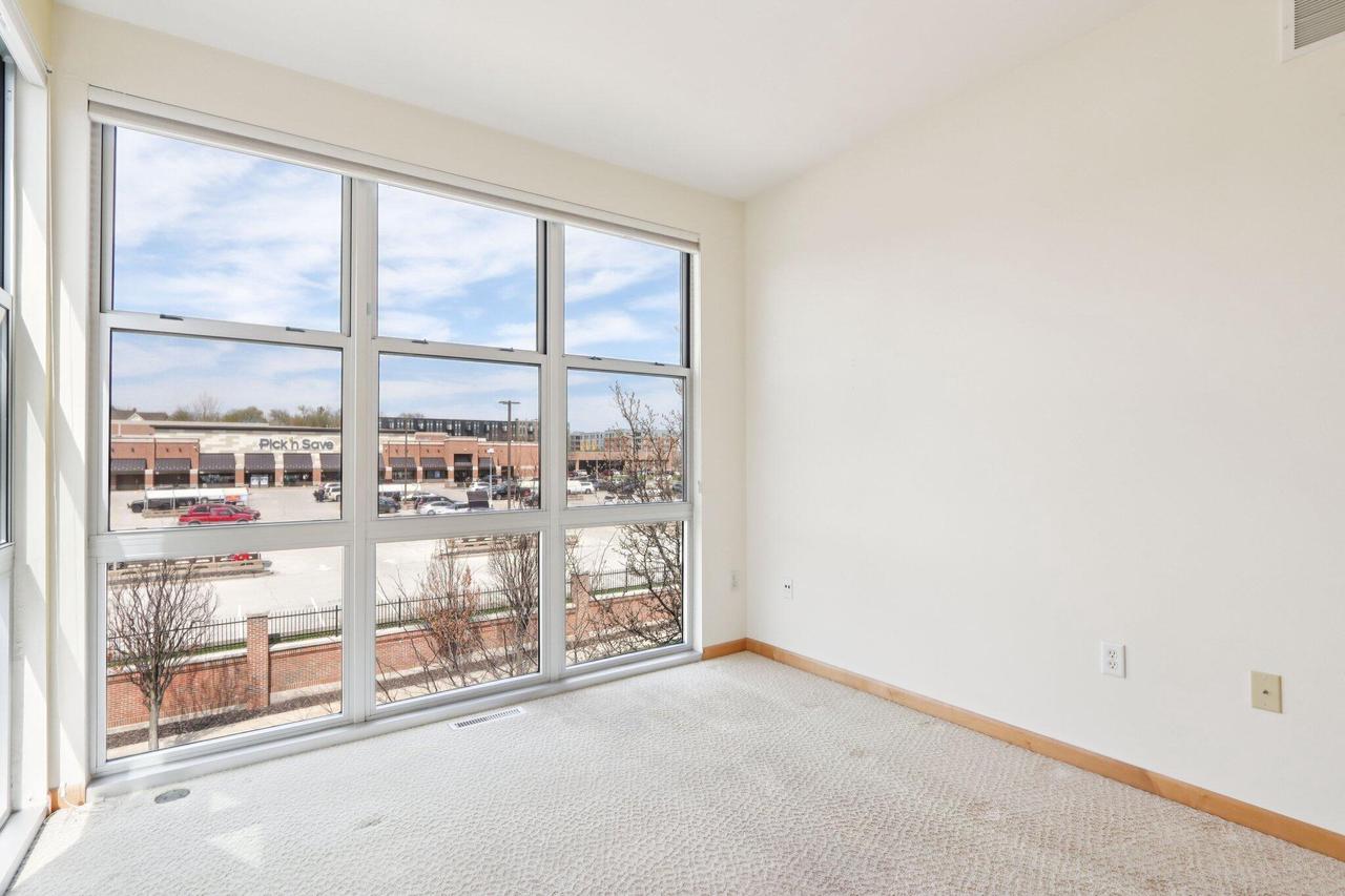 2118 North Commerce STREET